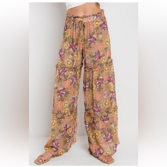 29 Boho Floral Print Ruffled Tiered Pants - Picture 5 of 7